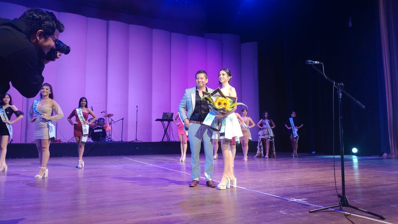 Miss Colegial 2025 Bus Turismo 14