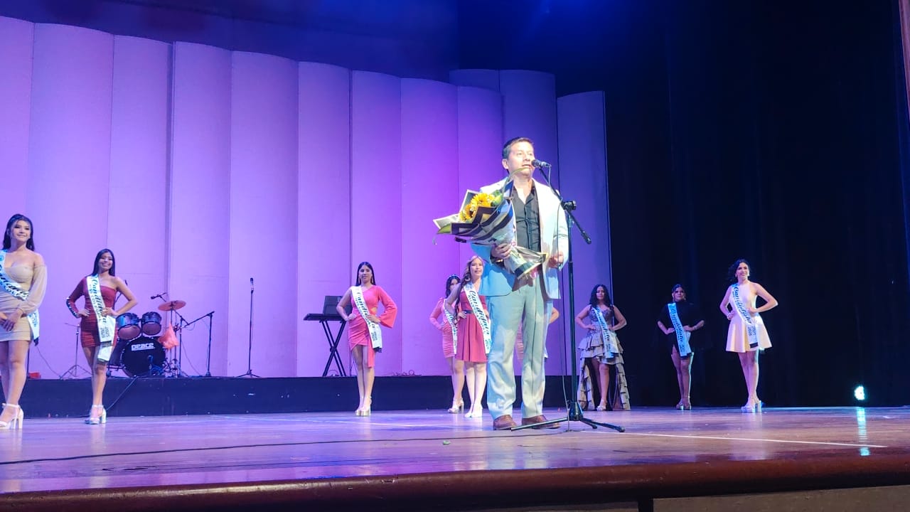 Miss Colegial 2025 Bus Turismo 9